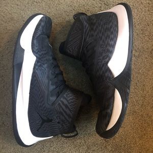 Mens Jordan’s Sneakers 9.5